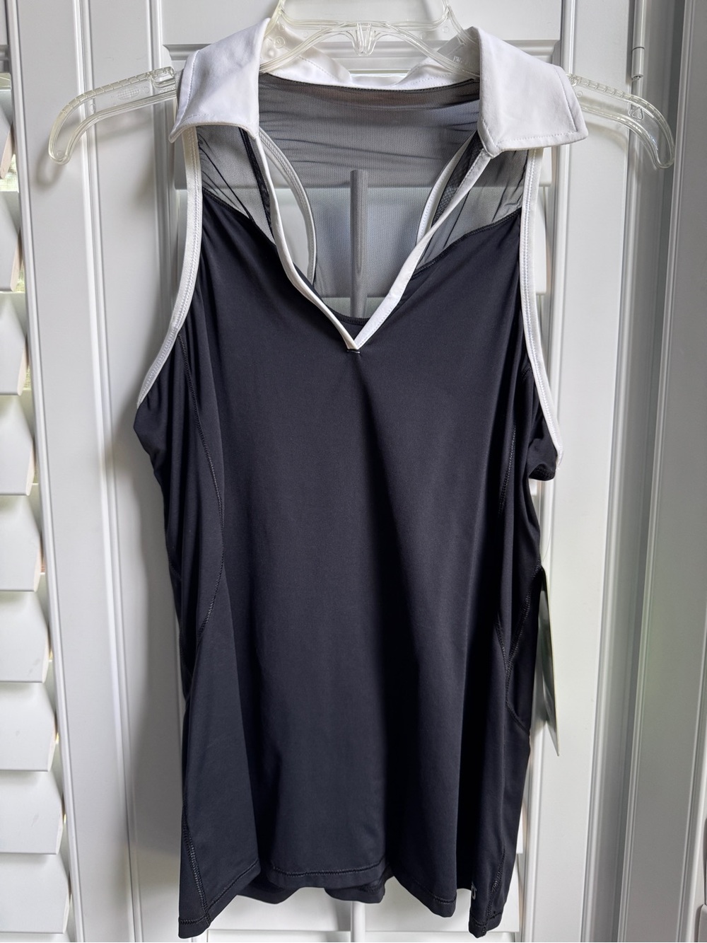 Alo Tennis Polo Tank. Size Large. Fits snug NWT!
